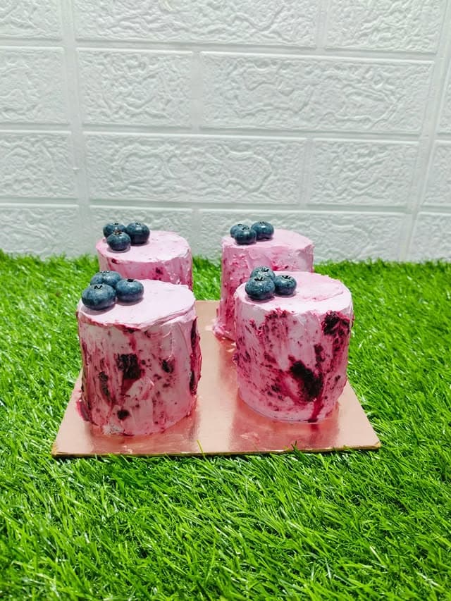 Blue Berry Slice Cake view 3