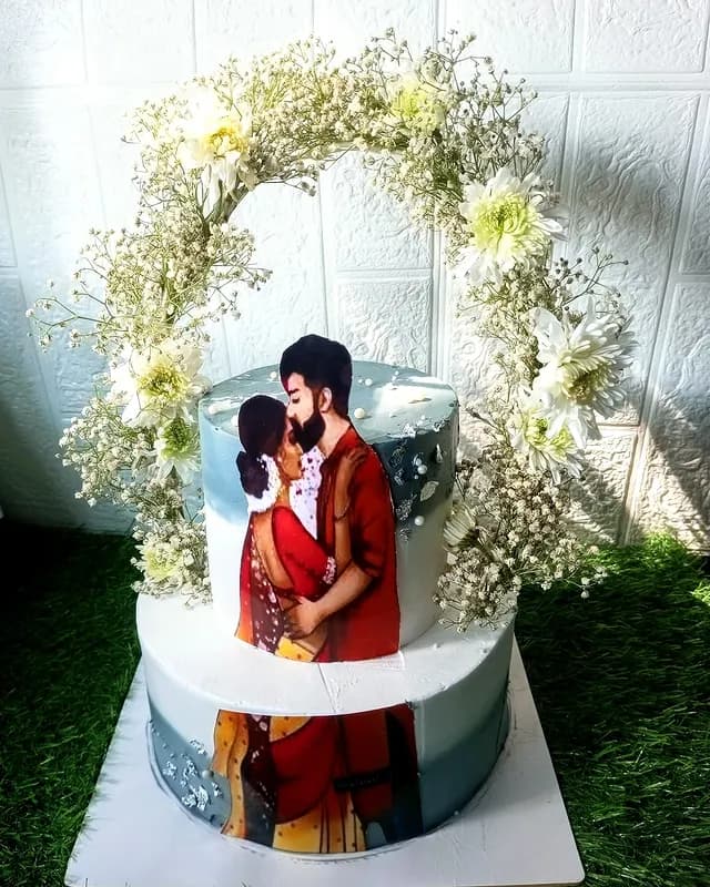 Cream Wedding Cake view 2
