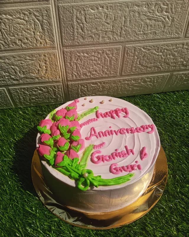 Edible Flower Anniversary Cake view 2