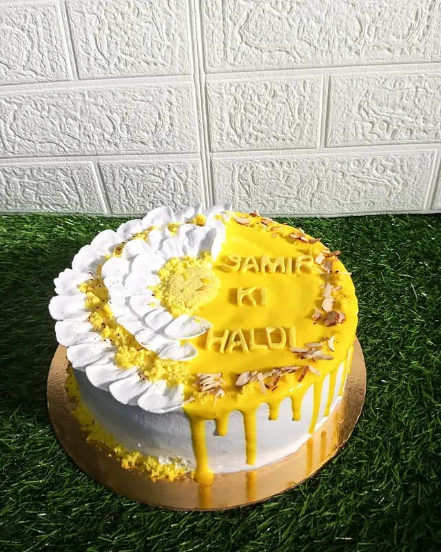 Haldi Design Cake view 2