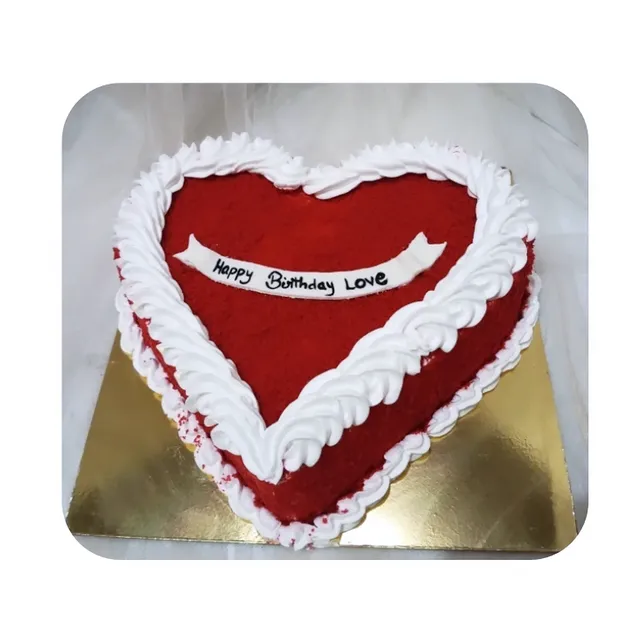 Heart Design Cake view 2