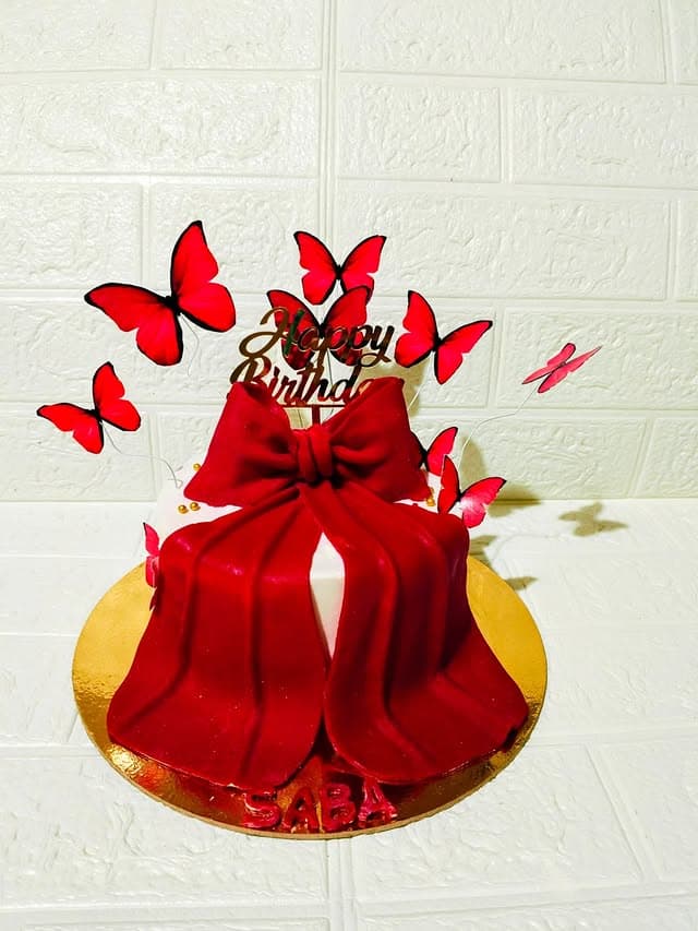 Red Bow Cake view 3