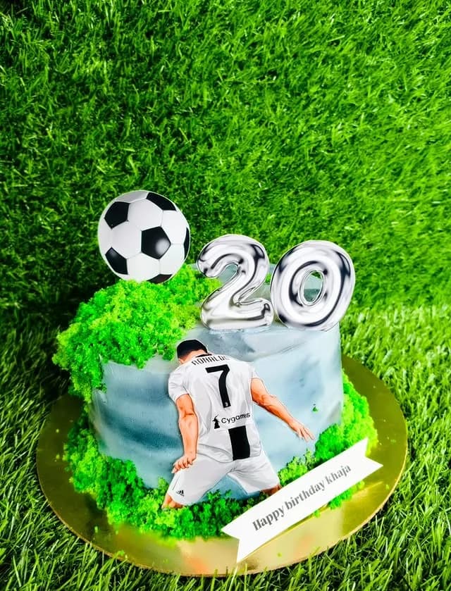 Ronaldo Design Cake view 2