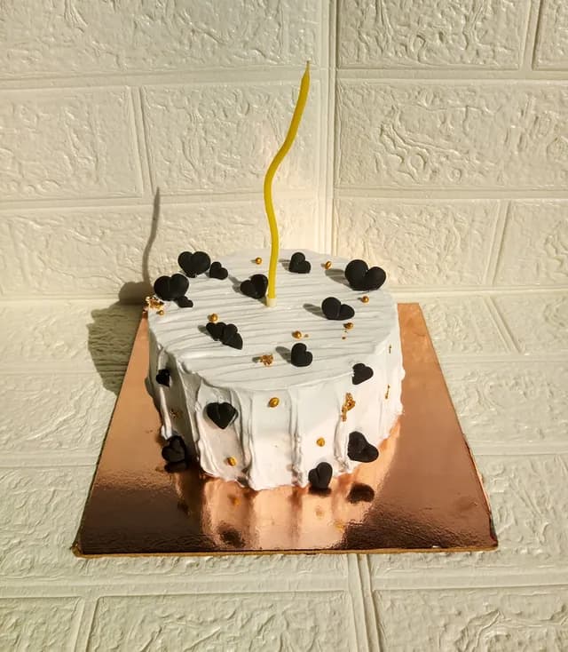 White Black Heart Cake view 3