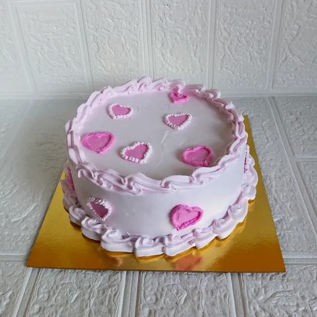 White Pink Heart Cake view 2
